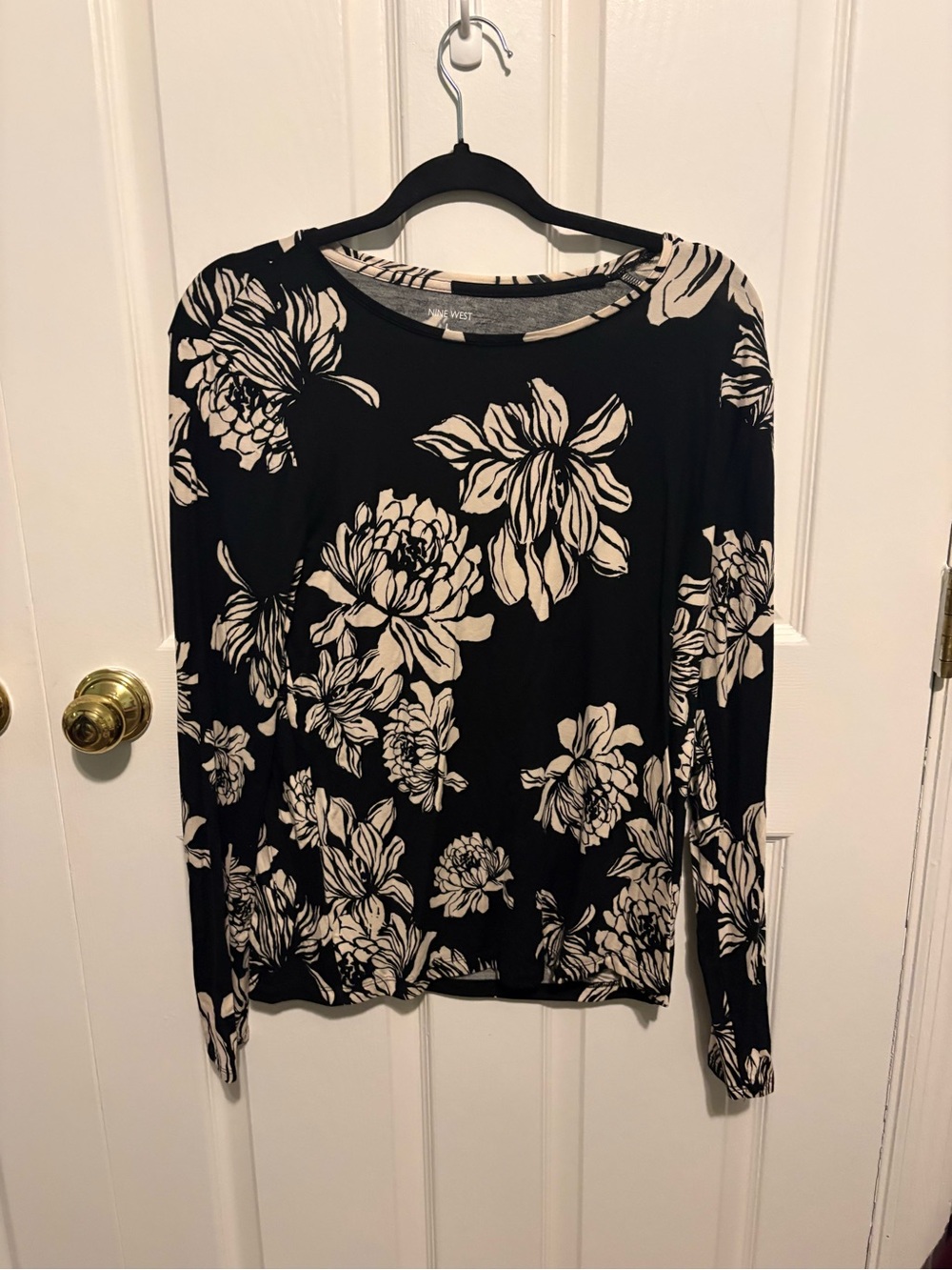 Nine West Black Long-Sleeve Floral Top with Cream Blooms